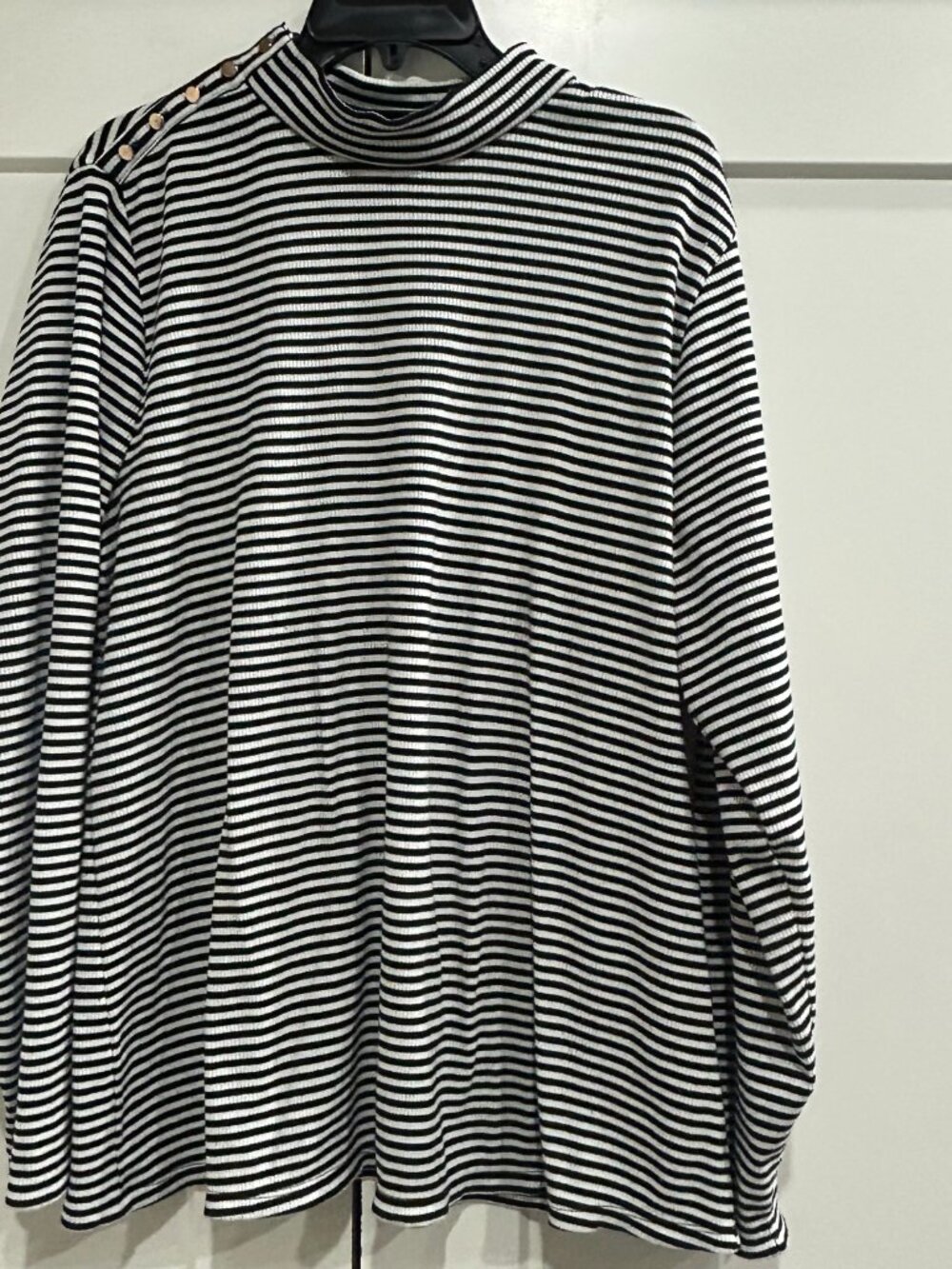 Lane Bryant Striped Mock Neck Gold Snap Shoulder Top 18/20